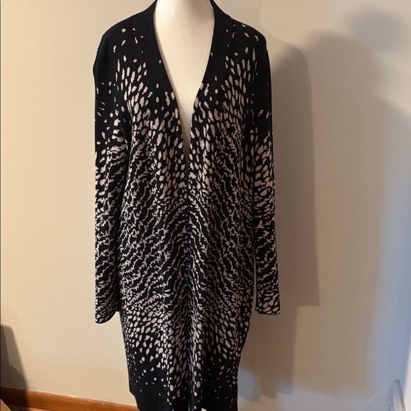 Alfani Black and Cream Long Sleeve Abstract Long Duster Cardigan. Size Large - Picture 1 of 6